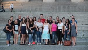 Azubigruppe vor dem Reichstag